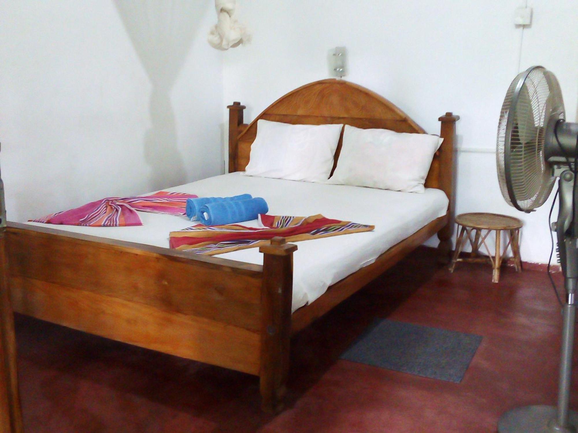 Bandula Home Stay سيغيرِيا الغرفة الصورة